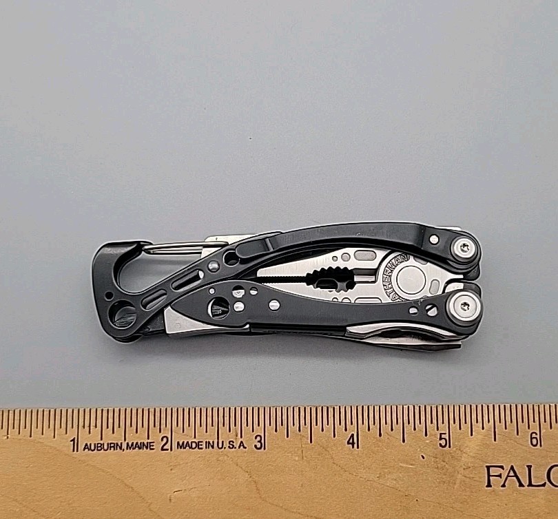 Leatherman Skeletool CX Multi-Tool – Dated 1018 – Plain Edge 154CM Blade