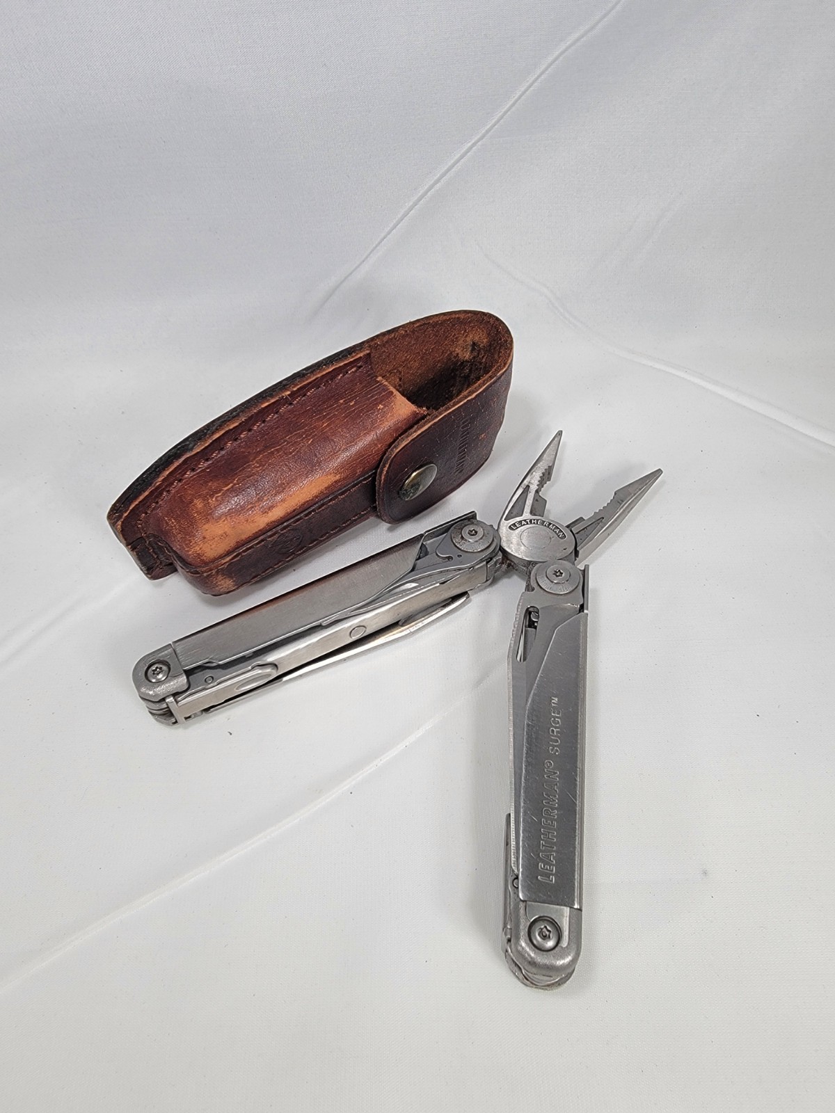 Leatherman Surge Multi Tool Stainless w/ Original High Quality Leather Sheath