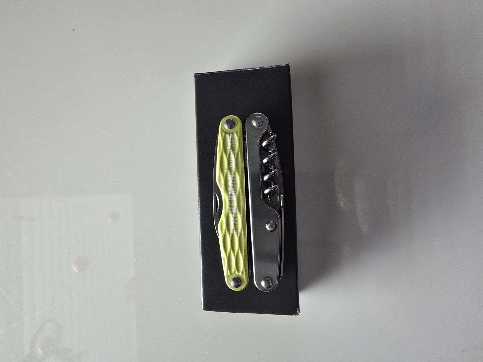 Leatherman Juice XE6 Moss Green 14 Tool Multi-Tool w/Sheath Retired 831931