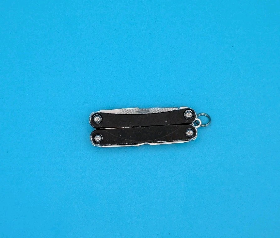 Leatherman SQUIRT PS4 Multi-Tool With Pliers Scissors Knife BLACK!