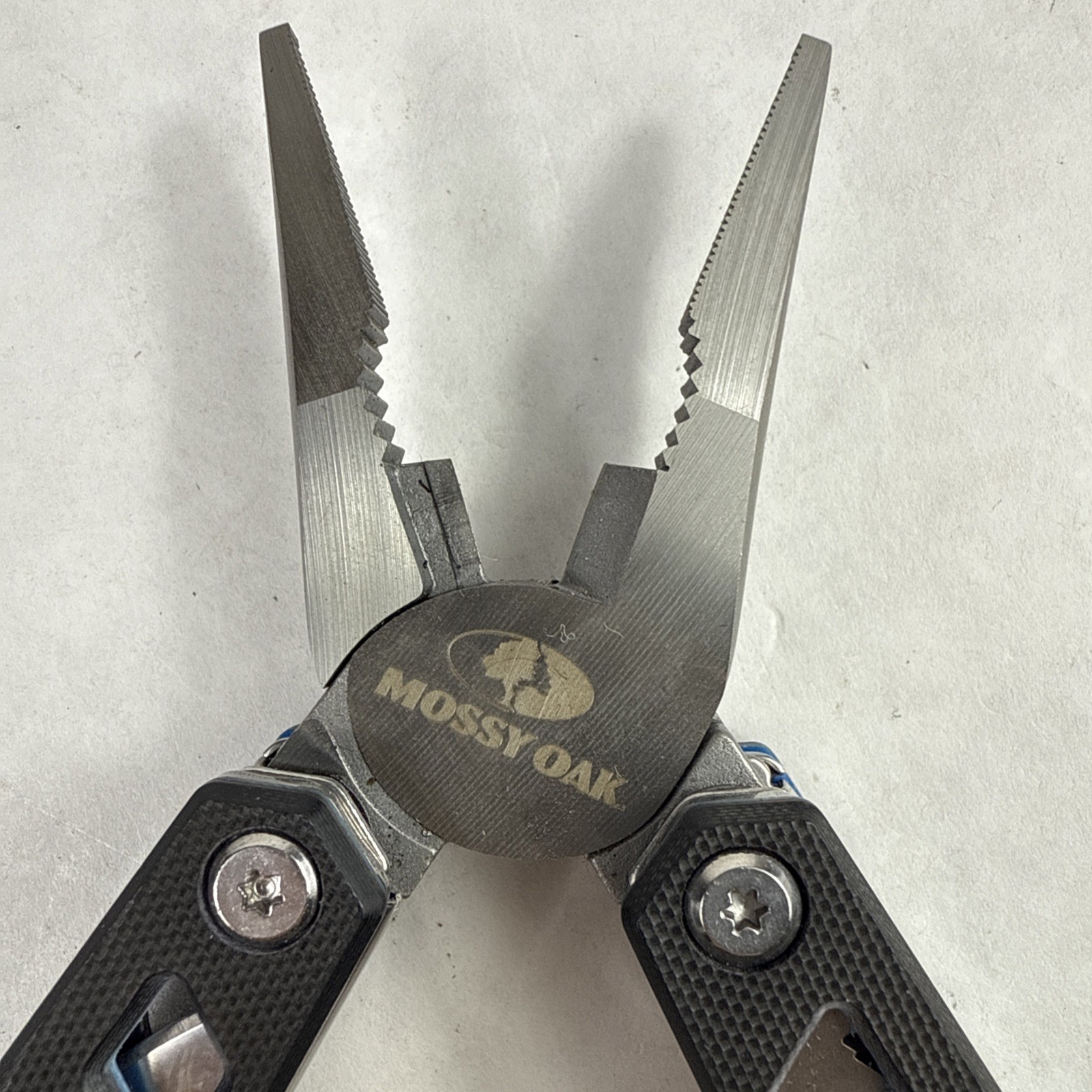 Mossy Oak Multitool Multi Tool Pocket Knife Screwdriver Plier Saw w/ Case Sheath