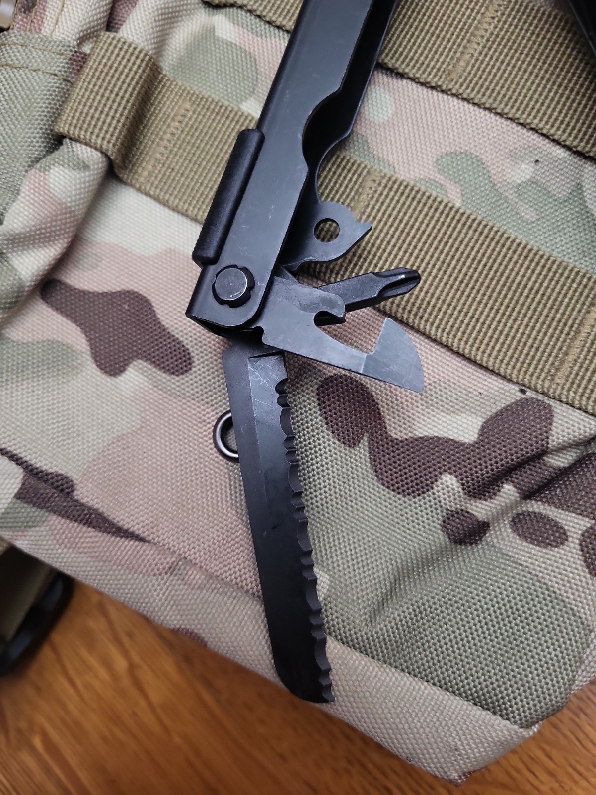 Gerber Multi-Tool Lot Crucial Multiplier & Dime Knife Lot