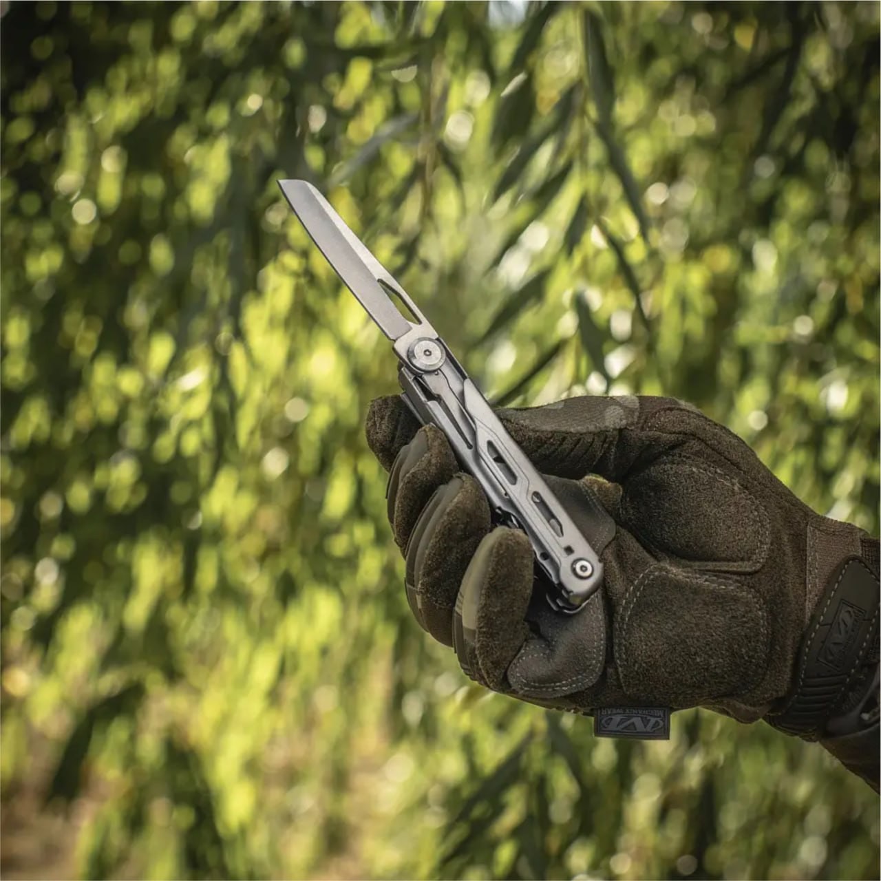 Folding Multitool Knife 5-in-1 EDC Glass Breaker Pocket Tool