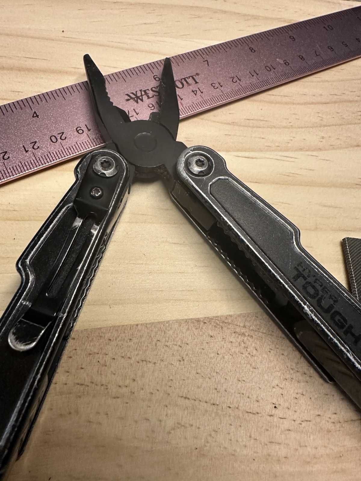 Hyper Tough 10-in-1 Multi-tool Letterman Style Locking