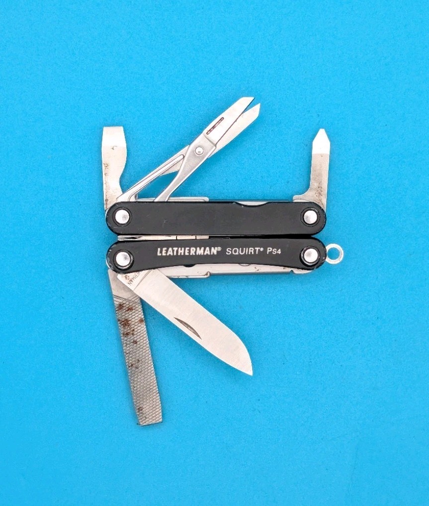 Leatherman SQUIRT PS4 Multi-Tool With Pliers Scissors Knife BLACK!