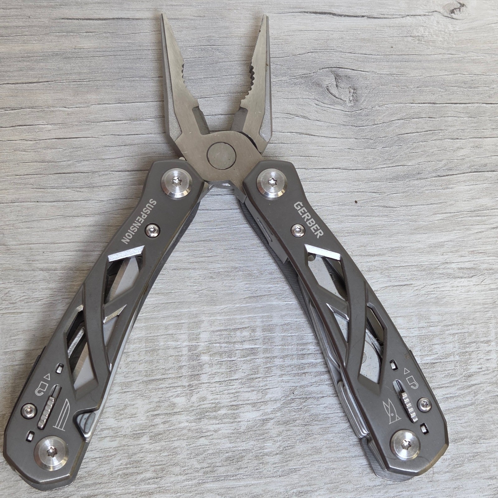 Gerber Suspension Multi-Tool Stainless Steel Spring-Loaded Pliers 12 Tools
