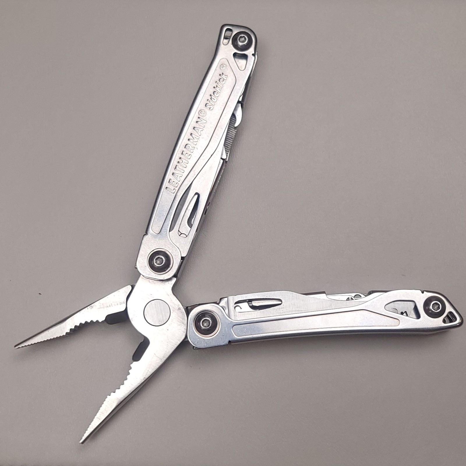 Leatherman Sidekick Multi-Tool Pocket Knife Stainless Steel Pliers