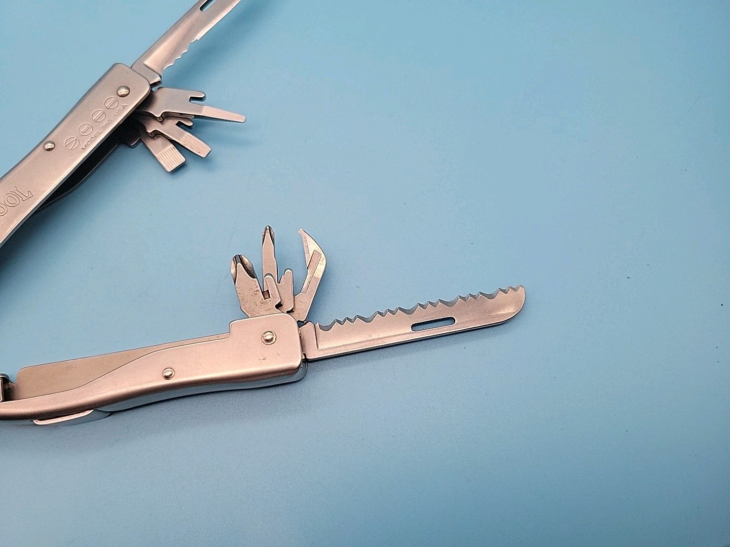 Buck Knives BUCKTOOL 360 Buck Knives – Pliers – Retired – Silver – USA