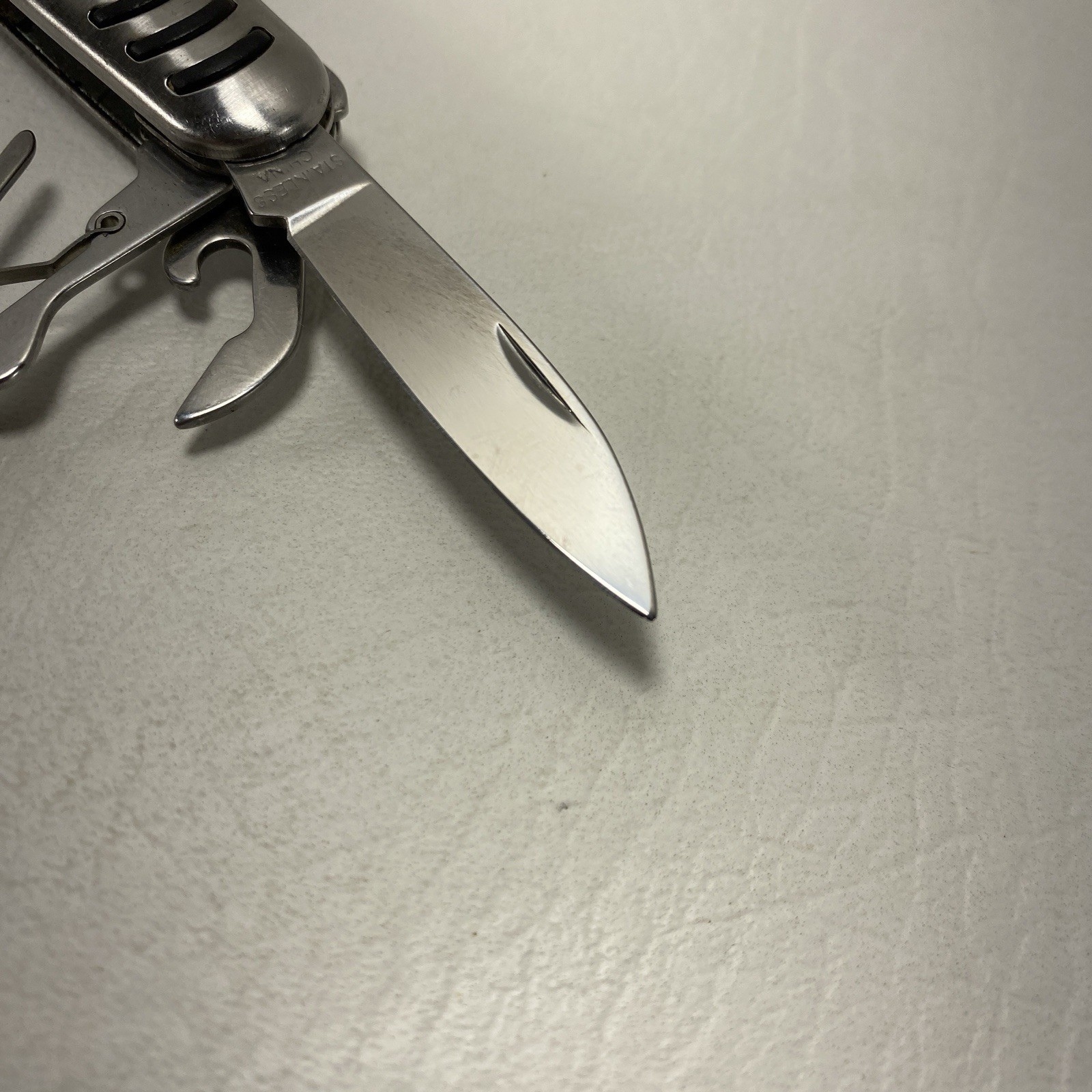 Stainless Steel 7 Features Multifunctional Pocket Folding Tools/Knife/Key Ring
