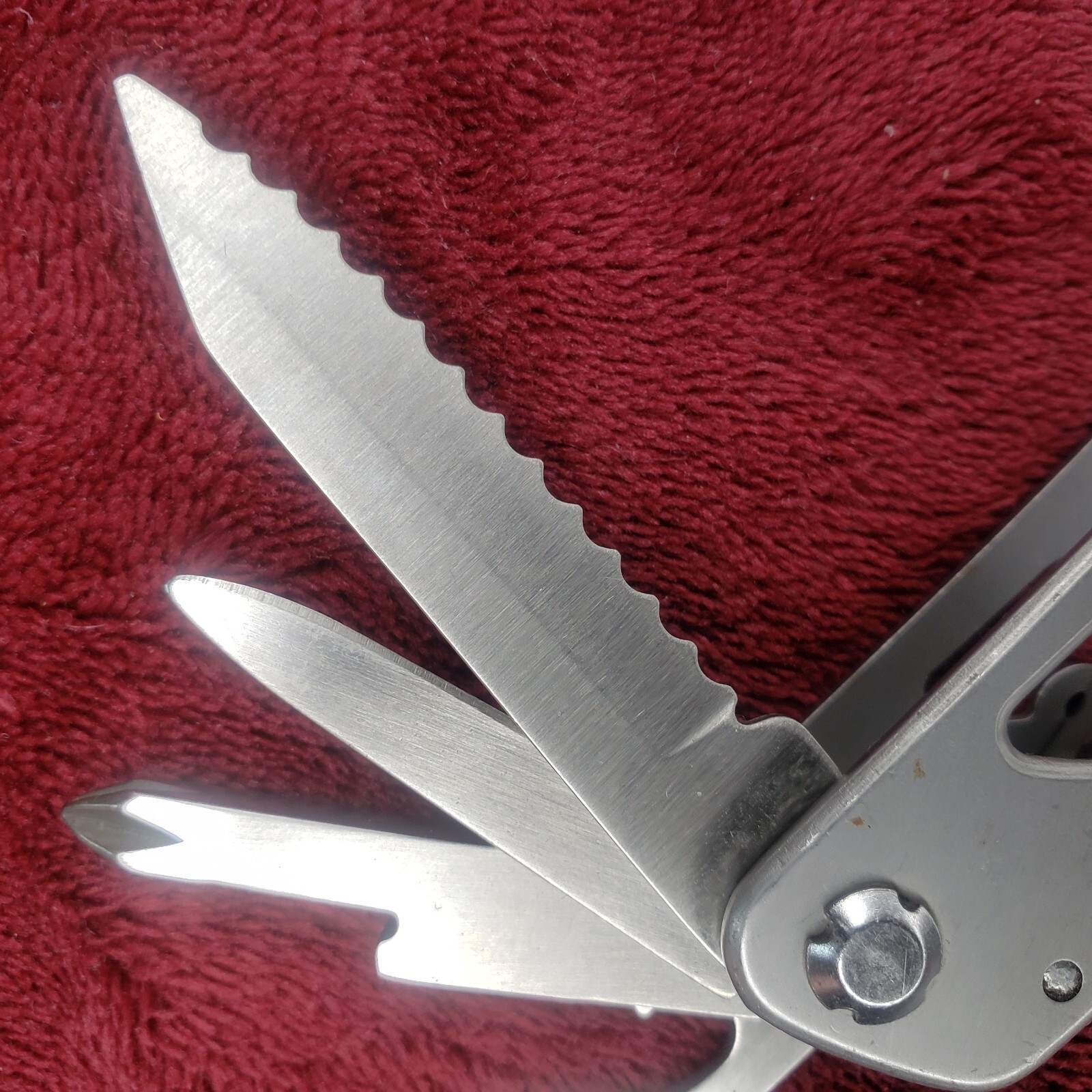 🔪 Winchester Winframe Knife Pliers Cutters Screwdriver Multi-Tool 22-41473