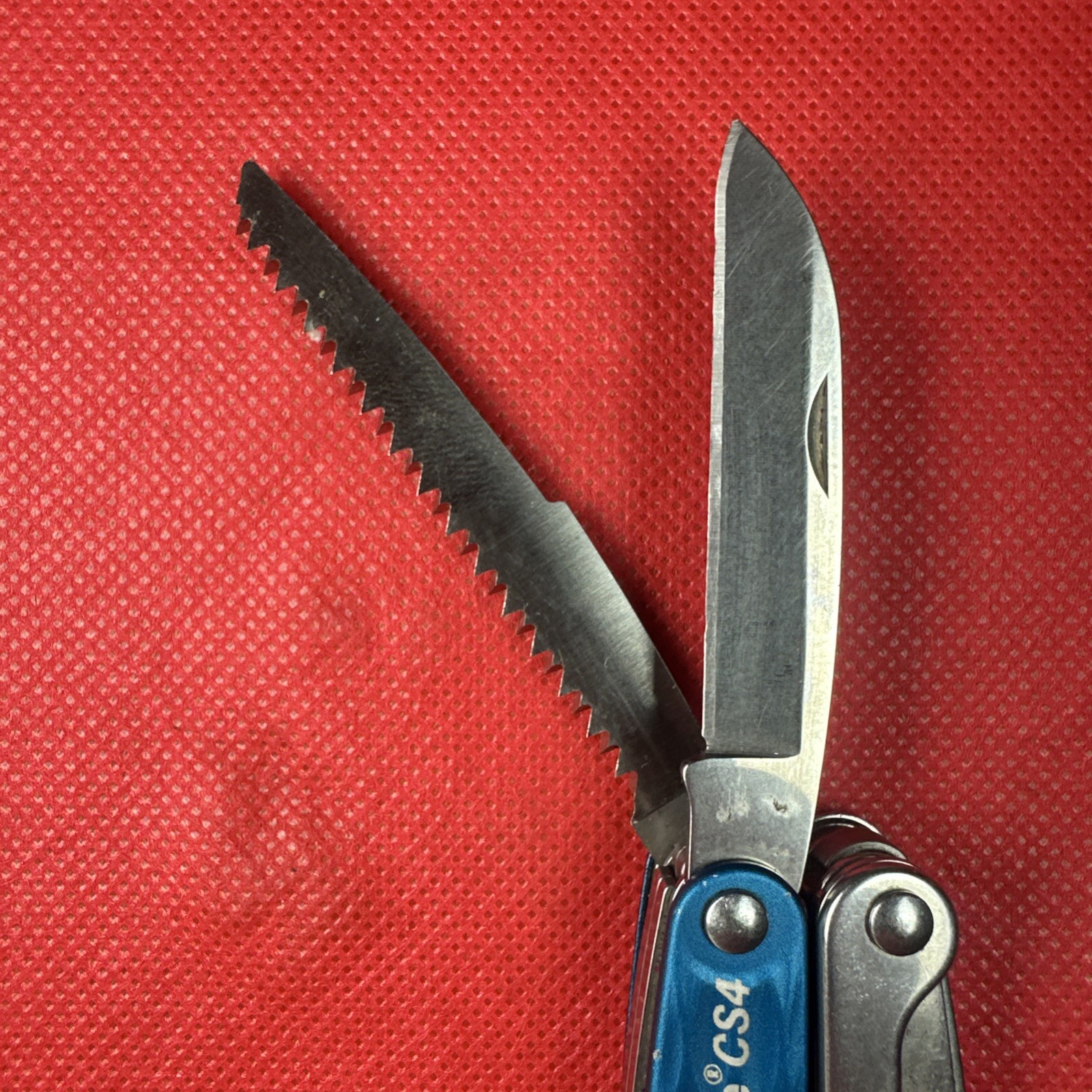 Rare & Discontinued Blue Gen 2 Leatherman Juice CS4, Fish, Home, Great EDC