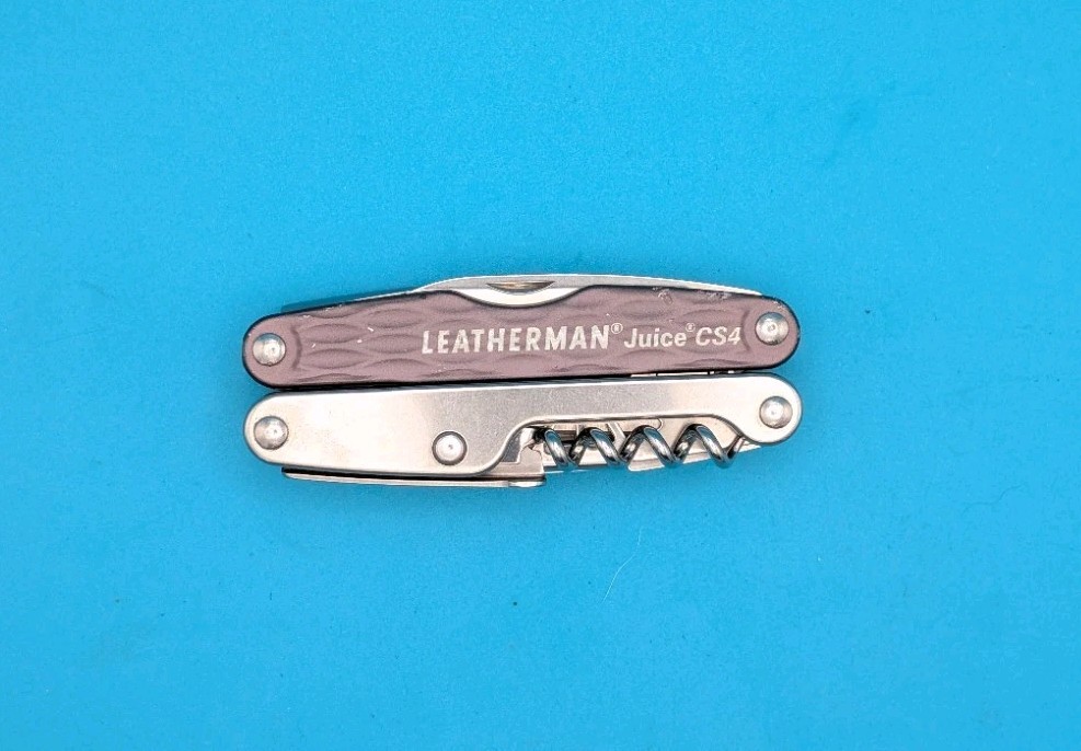 Leatherman Juice CS4 Multi Tool! Retired! Granite Gray!