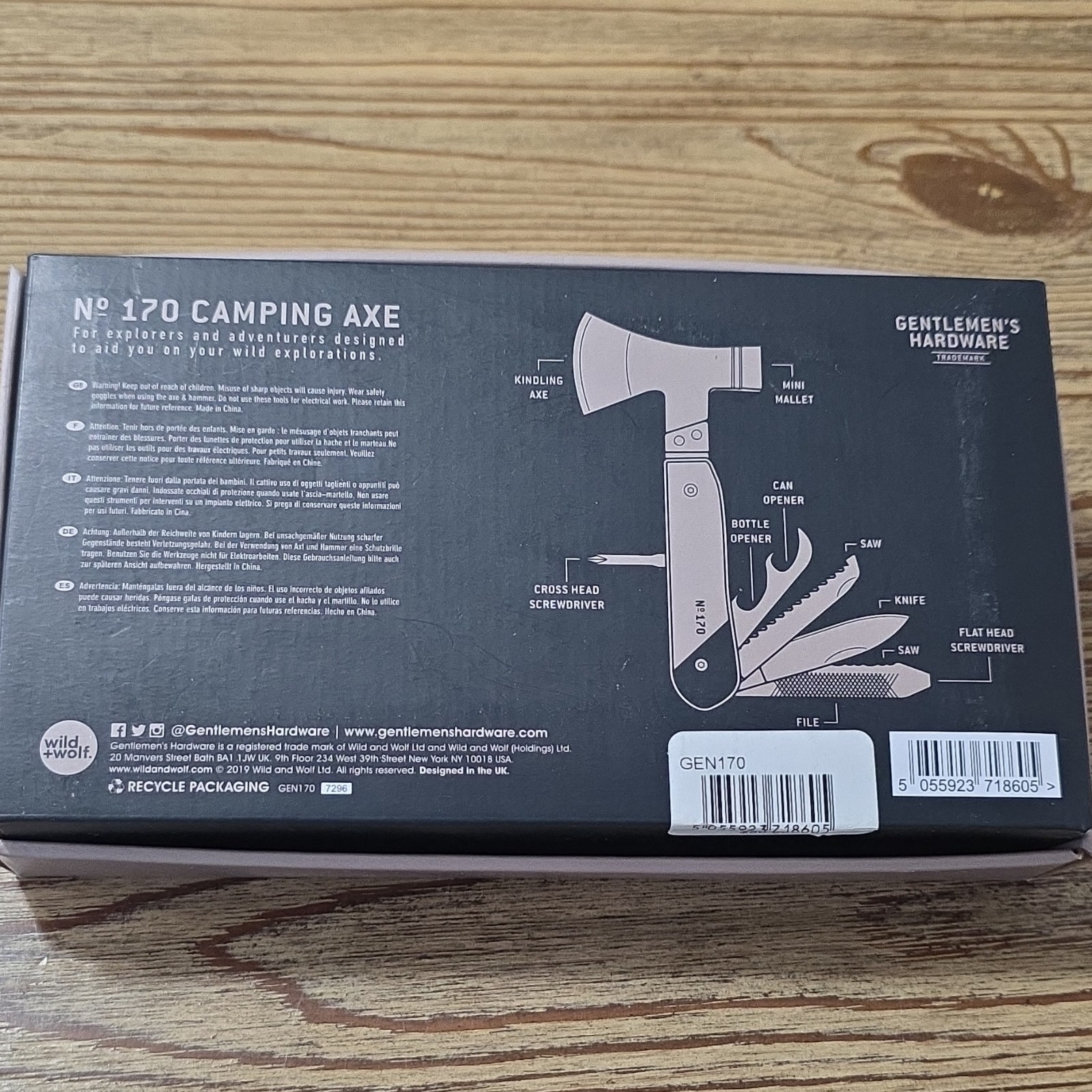 Gentlemen’s Hardware 10-in-1 Stainless Steel Multi-Tool No 170 Camping Axe