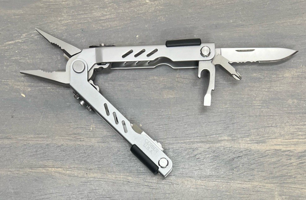 Gerber Multi Tool Leather Sheath Knife Fiskars Scissors Fishing Camping