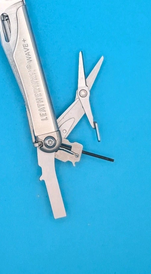 Leatherman Wave Plus + Multi-Tool! FAST SHIPPING! WITH SHEATH! EXCELLENT