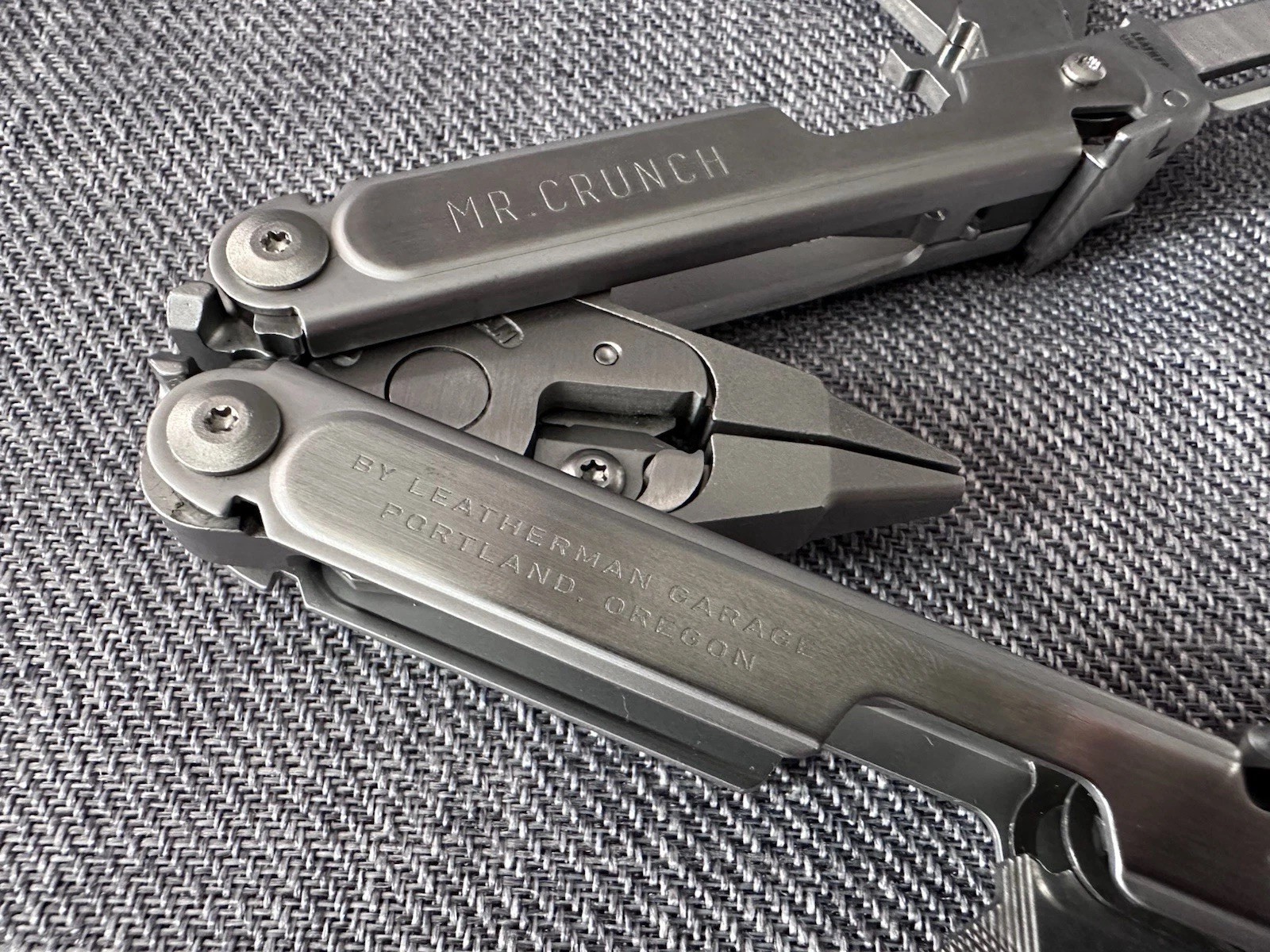 Leatherman Mr. Crunch Garage Edition Batch 001