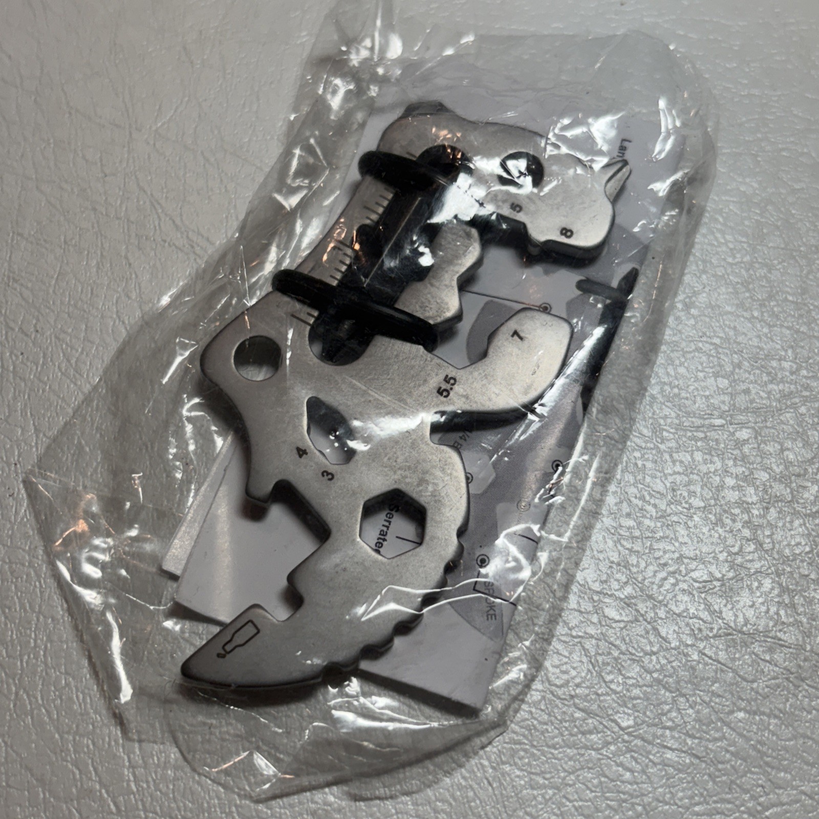 12 in 1 Rhino Keychain Multi-tool, EDC Multi-Tool Gadget for Camping Survival