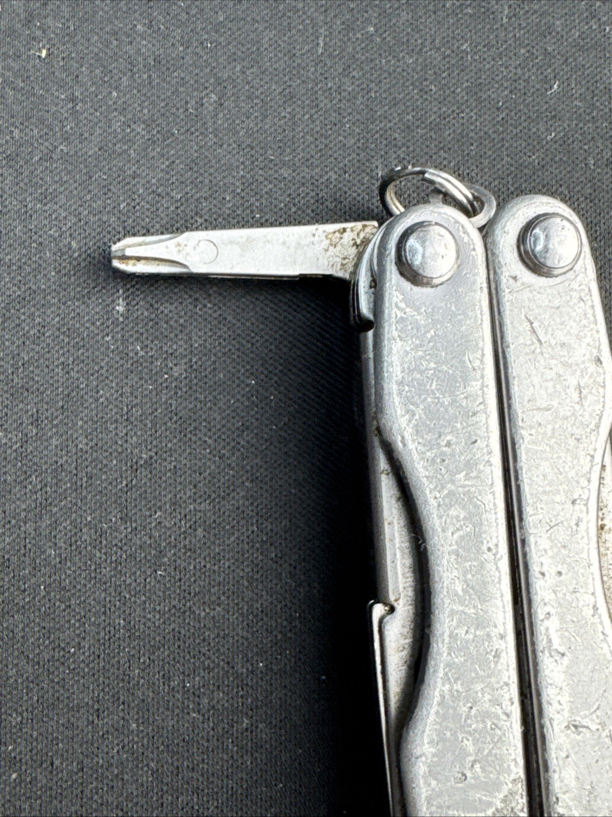 Leatherman Squirt E4 Multi-Tool w/Wire Strippers Gray