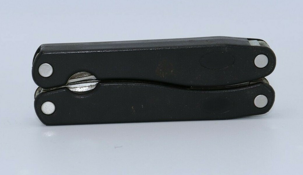 Handyman Club Of America Folding Multi Tool Pliers Knife