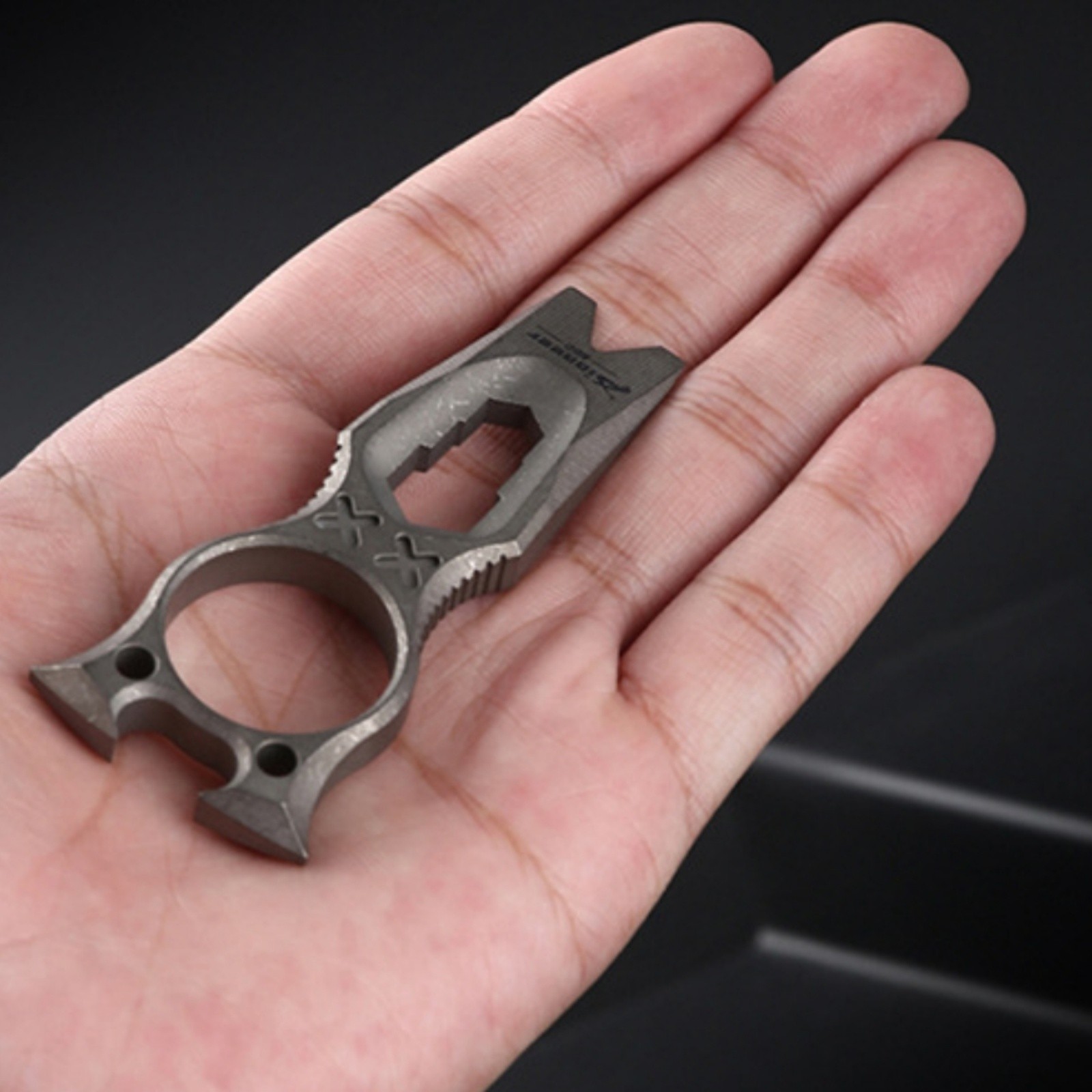Titanium Alloy EDC Knuckle Pry Bar Multi-Tool Keychain Pendant Durable