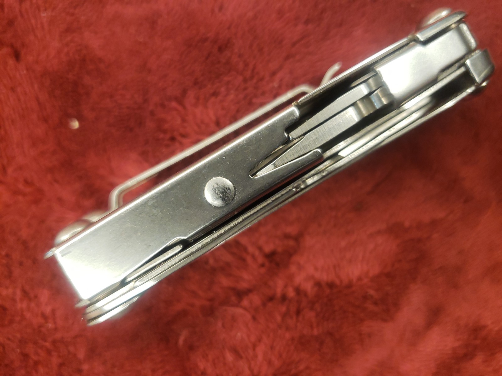 Leatherman Wingman Multi Tool with Holy Sheath 0620 Date Code