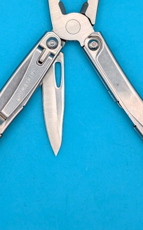 Leatherman Bolster 13 Tool Stainless Steel Multi-Tool!