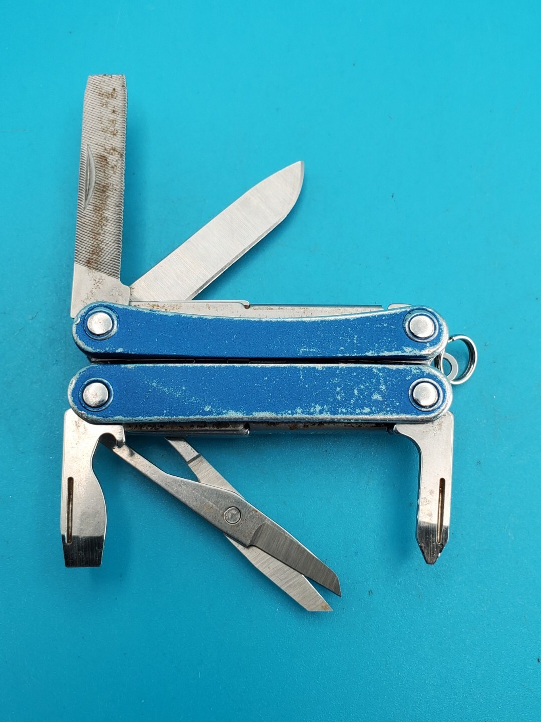 Leatherman SQUIRT PS4 Multi-Tool With Pliers Scissors Knife BLUE!