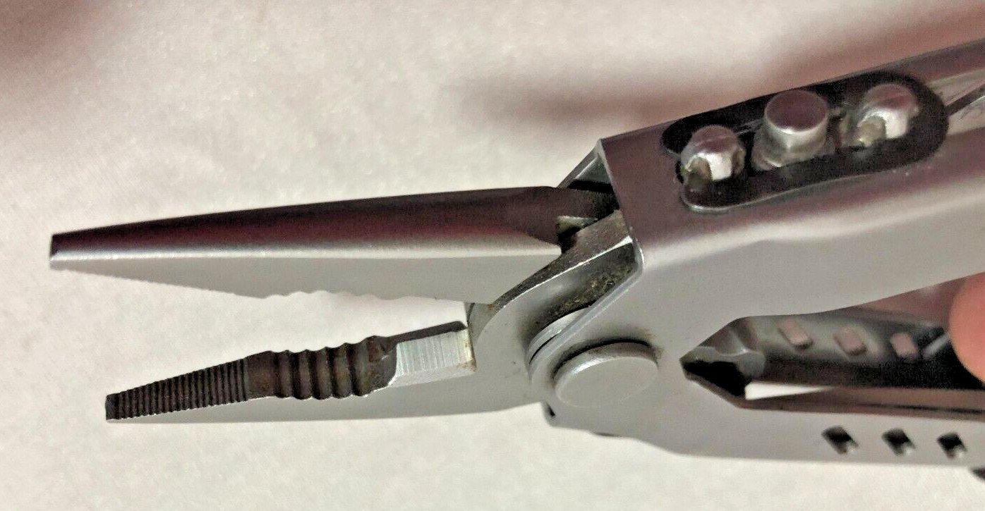 Gerber USA MP400 Multi Tool Plier Compact Sport Silver Knife