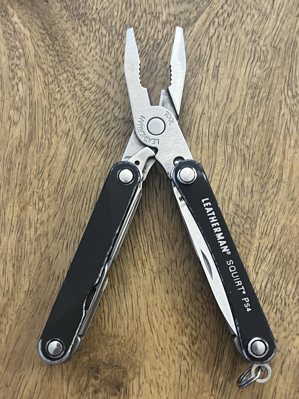 RETIRED Leatherman Squirt PS4 MultiTool Black DISCONTINUED SUPER NICE!
