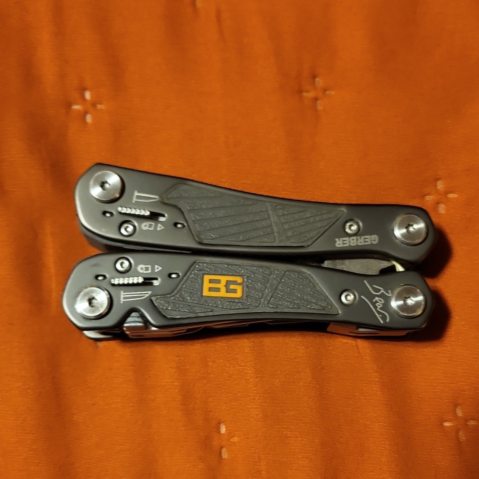 Gerber Bear Grylls Compact Multi-Tool Stainless 4in w/ Sheath