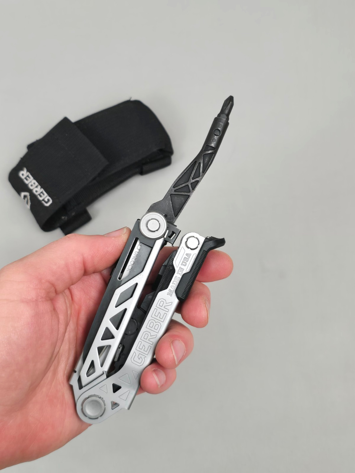 GERGER MADE IN USA Center Drive Multi-Tool w/Deployable Pliers and MOLLE Sheath