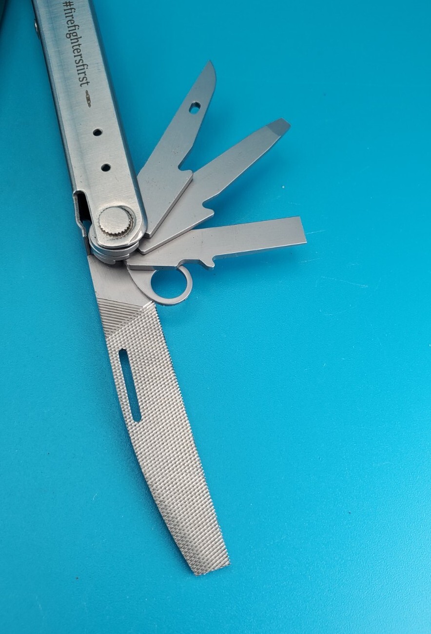 LEATHERMAN Bond Multitool! With Sheath! *FIREFIGHTERSFIRST*