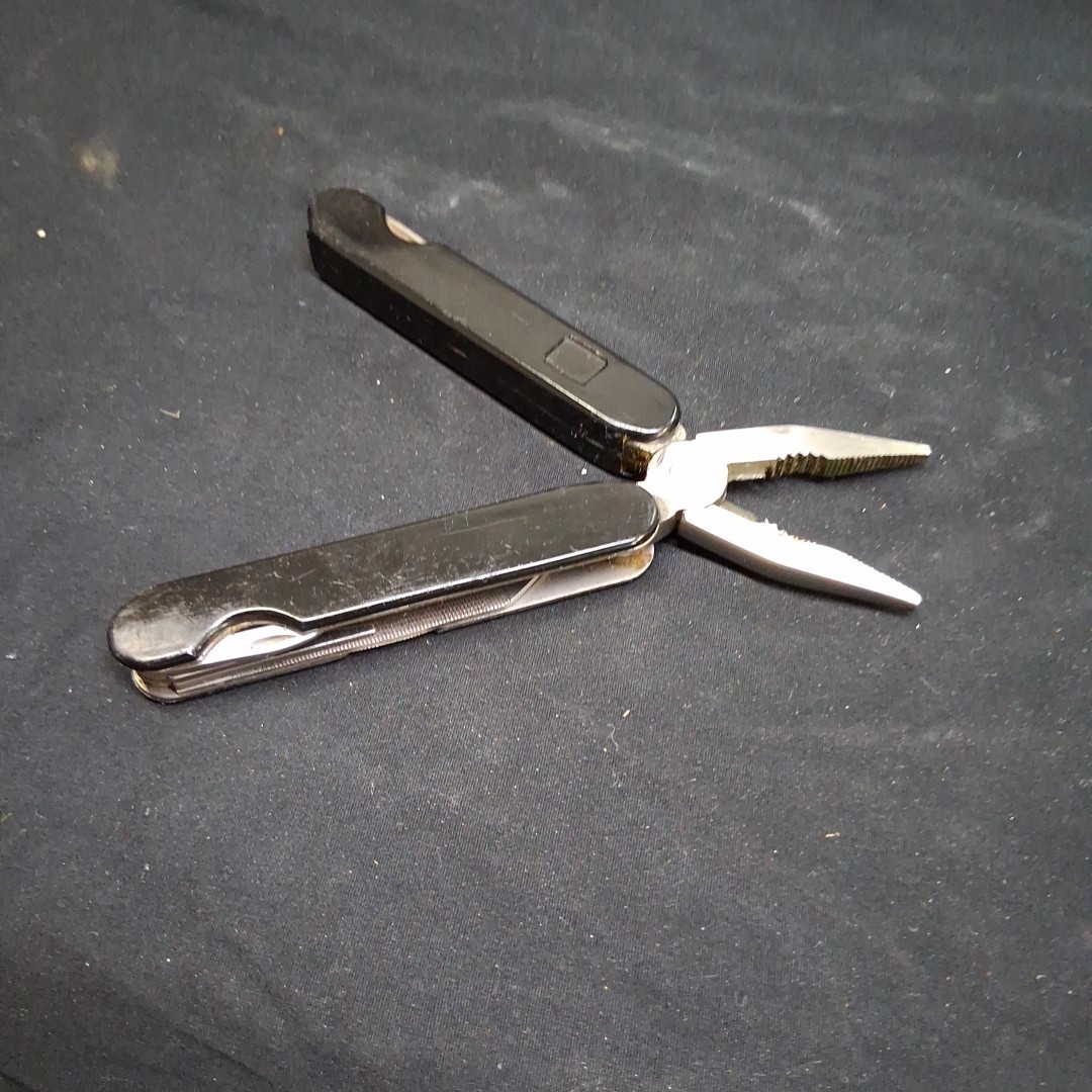 Black Handle Stainless Steel Folding MultiTool