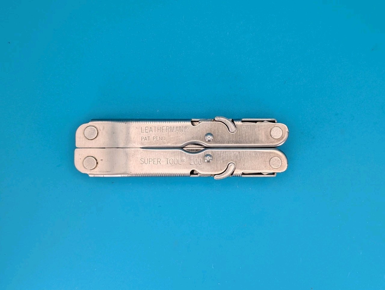 Vintage LEATHERMAN Super TOOL 200 Multi Tool! 04/02 Date Stamp!