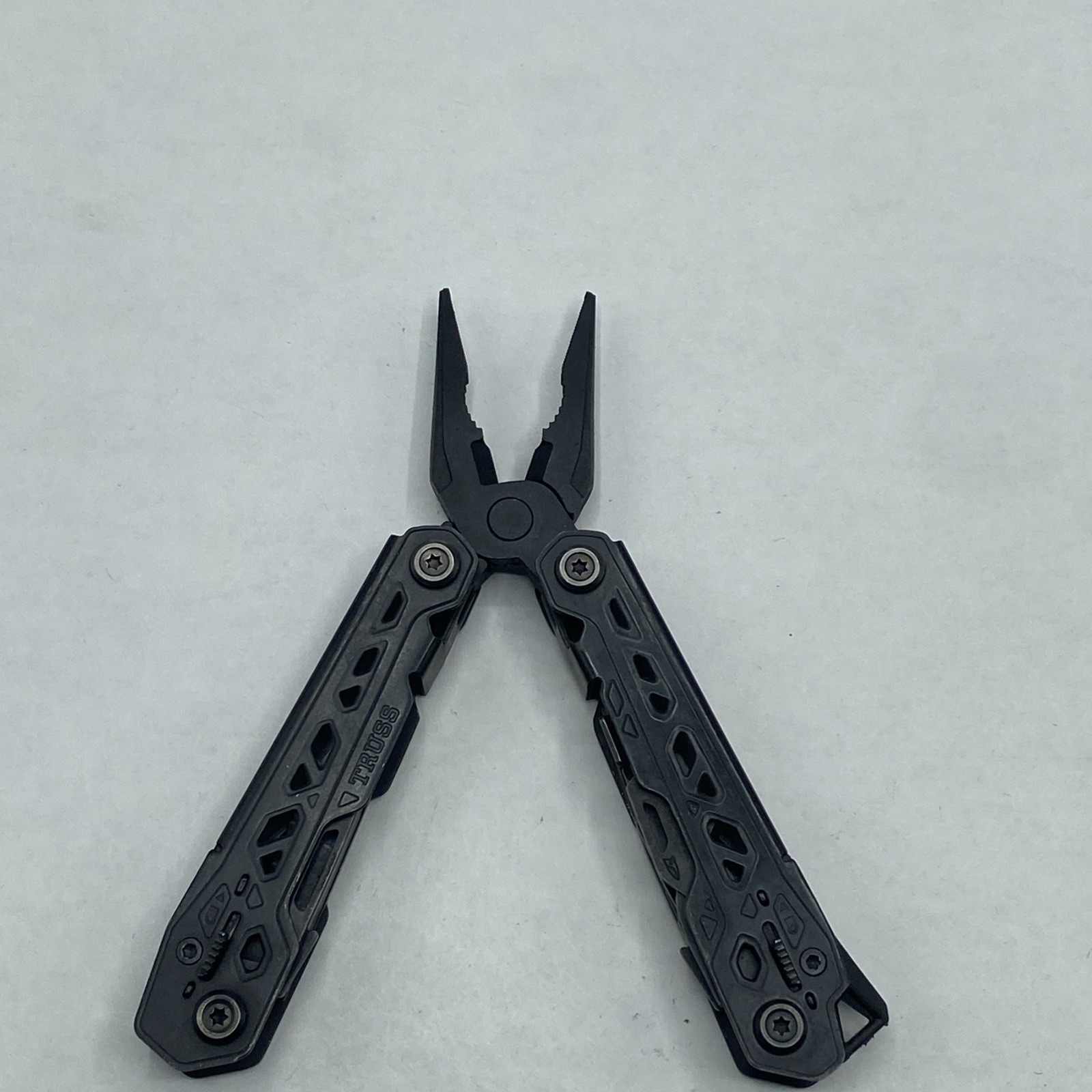 Gerber Truss Multi Tool with Sheath – Black