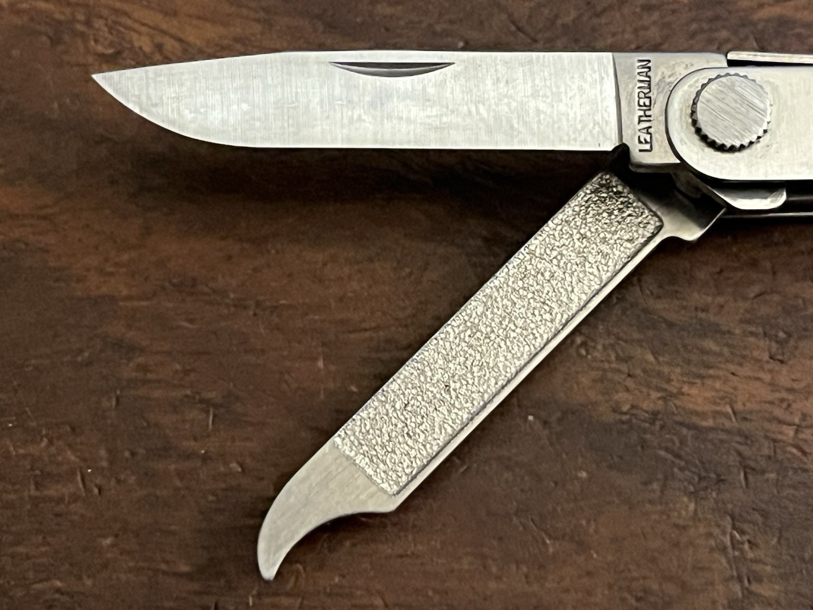 Leatherman Skeletool & MICRA MultiTools SUPER NICE! w/New Sheath