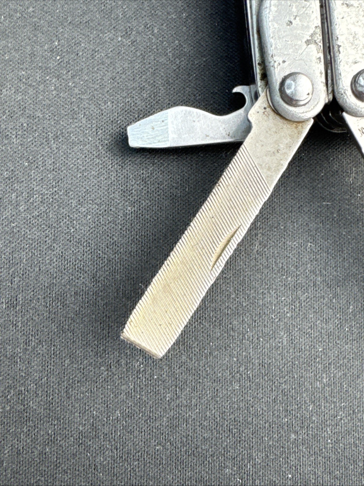 Leatherman Squirt E4 Multi-Tool w/Wire Strippers Gray