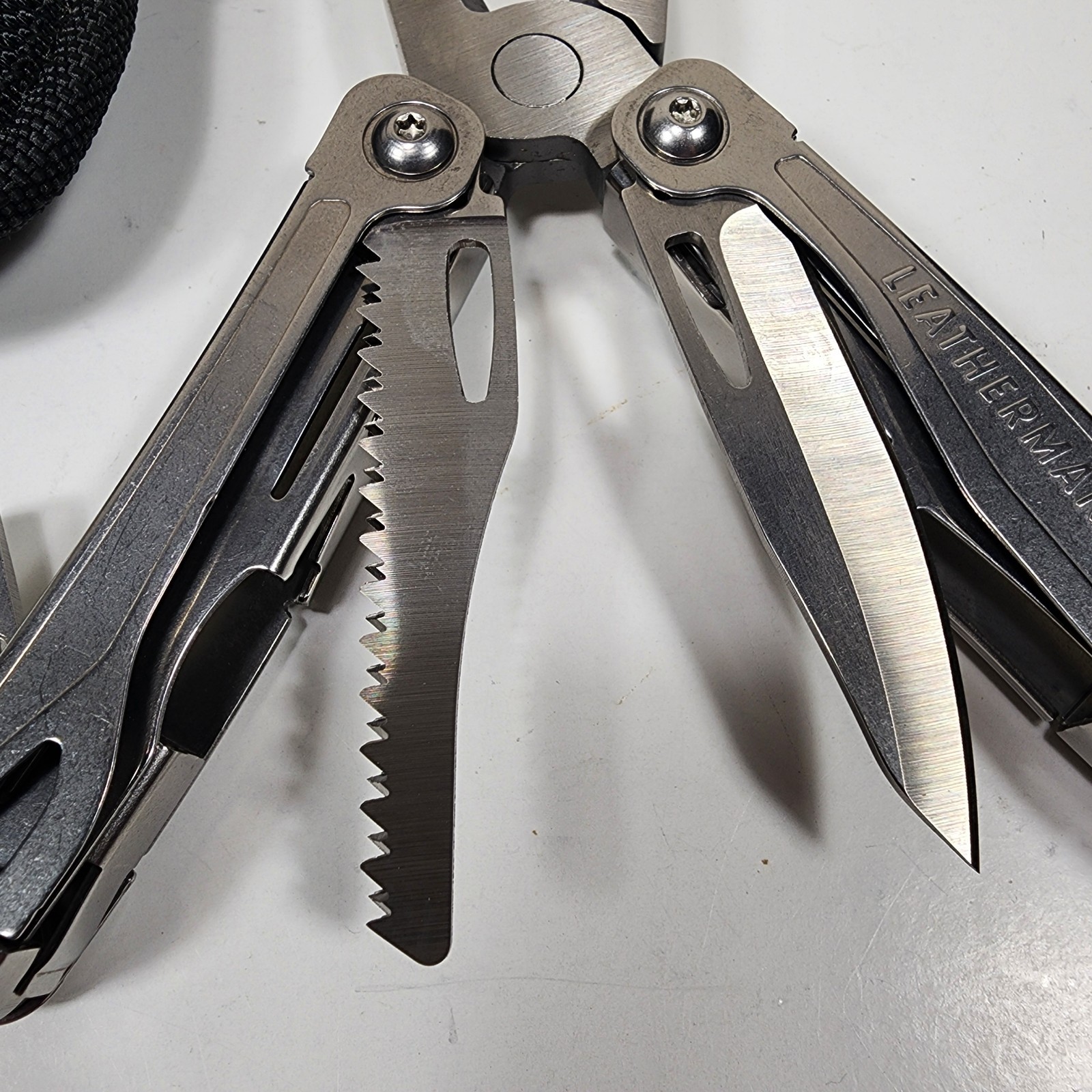 Leatherman Sidekick Multi Tool Pocket Knife Stainless Carabiner Case Clean