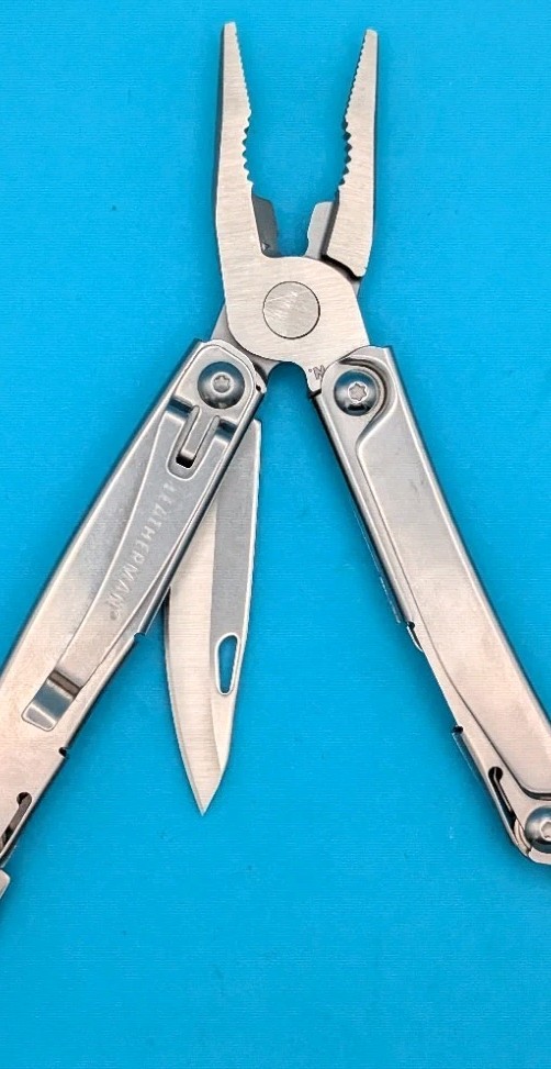 Leatherman Rev 3.8″ Multi-Tool, Stainless!