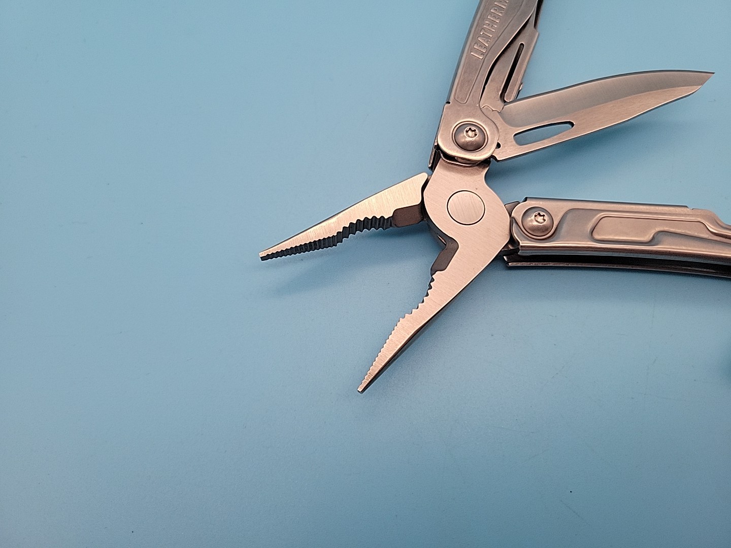 Leatherman Bolster Multi-Tool – Pliers, Knife, File, Screwdrivers, Bottle Opener