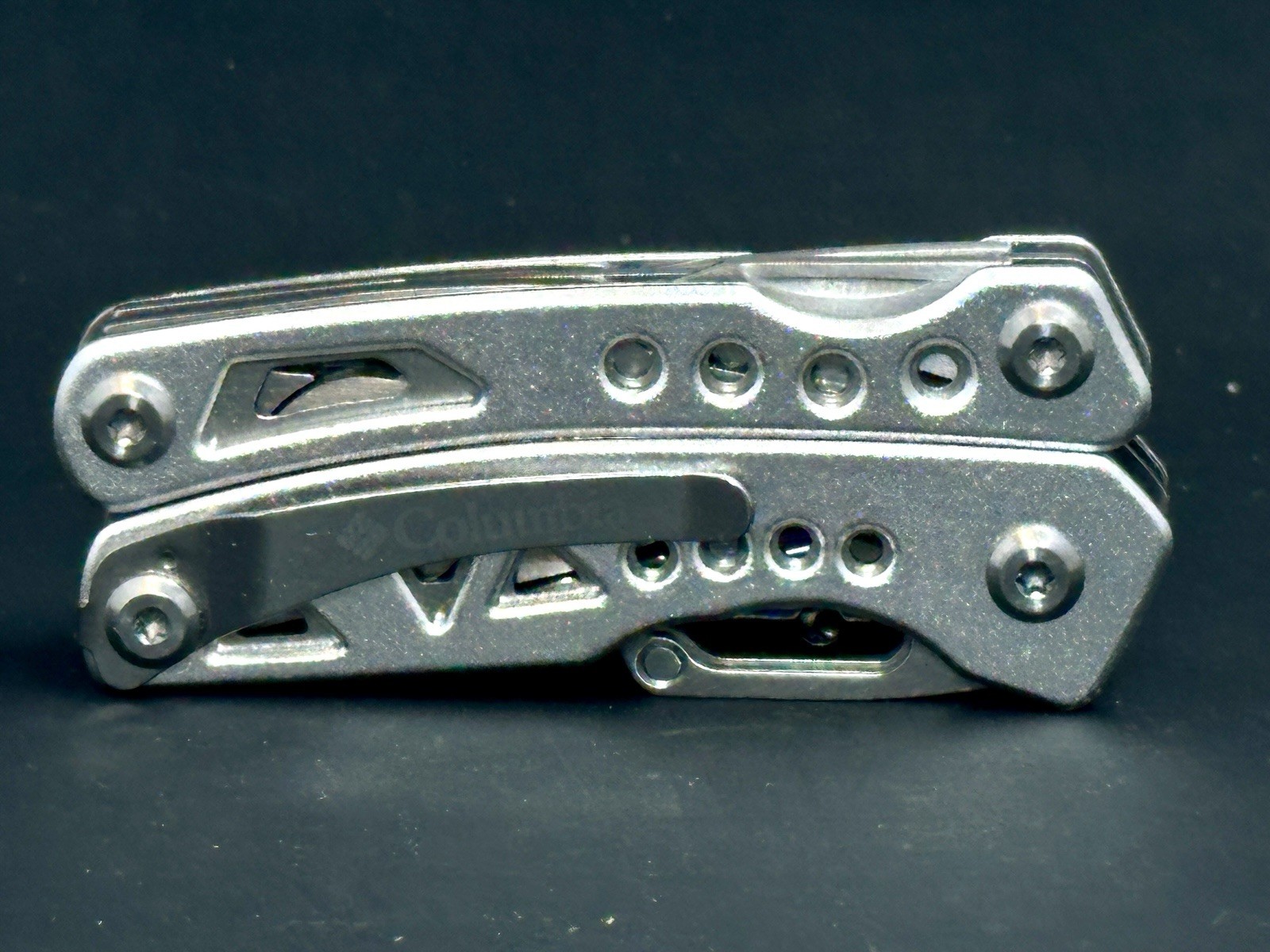 Columbia 9 Function Multi-Tool New Condition Pliers, Knife, Screw Drivers