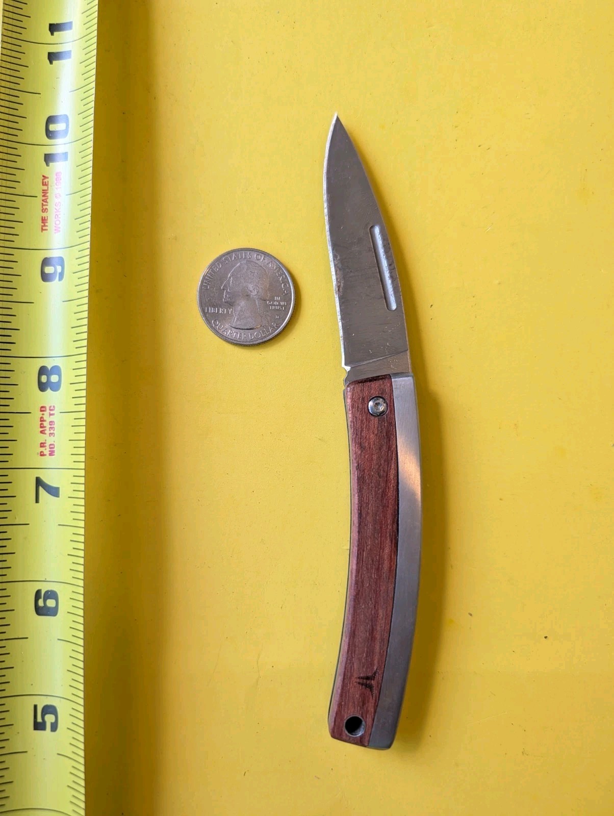 TRUE UTILITY Classic Series Gentleman’s Pocket Knife Wooden Handle And Box