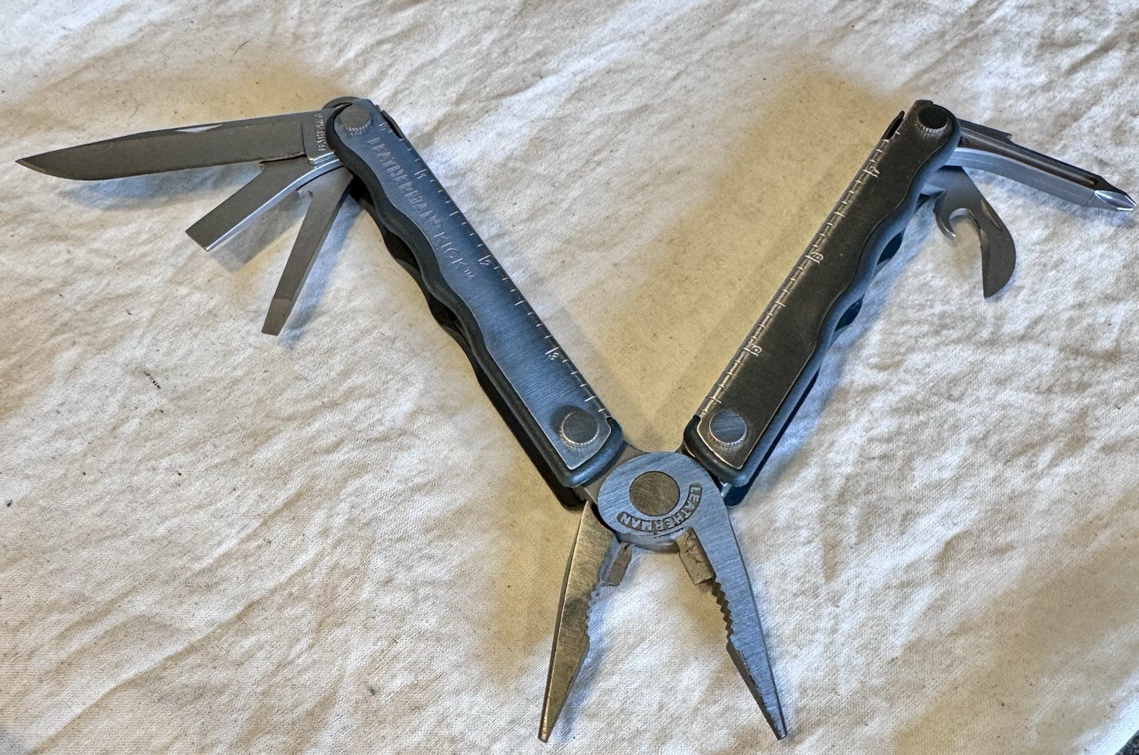 Leatherman Kick Multi Tool w/ Black Leather Sheath Used Good Condition