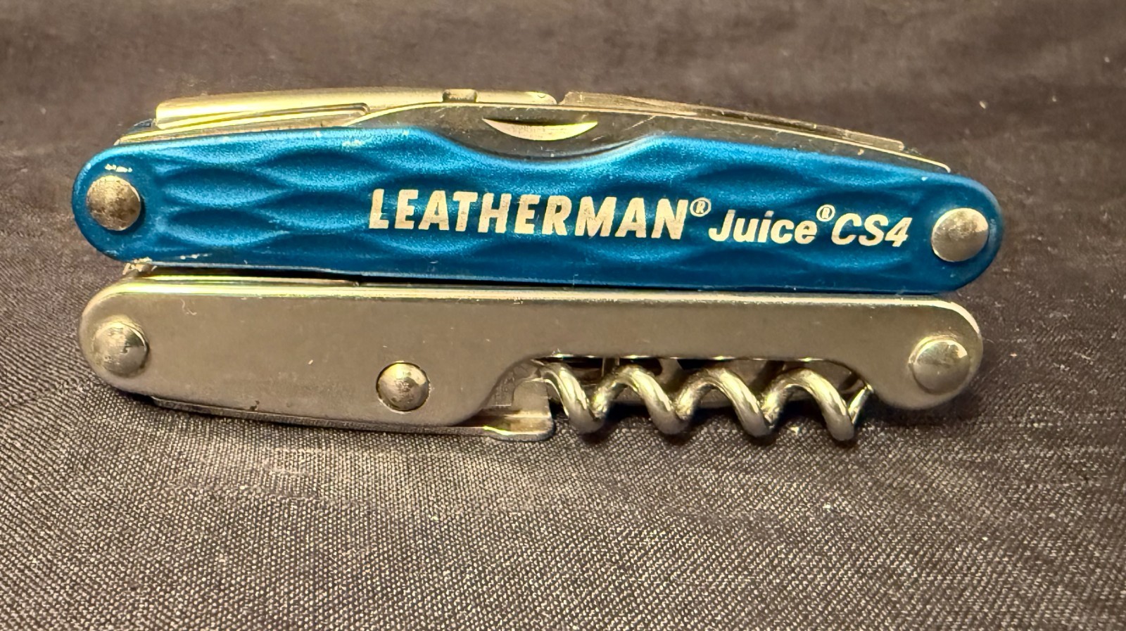Leatherman Juice CS4 Blue & Silver Multi Tool