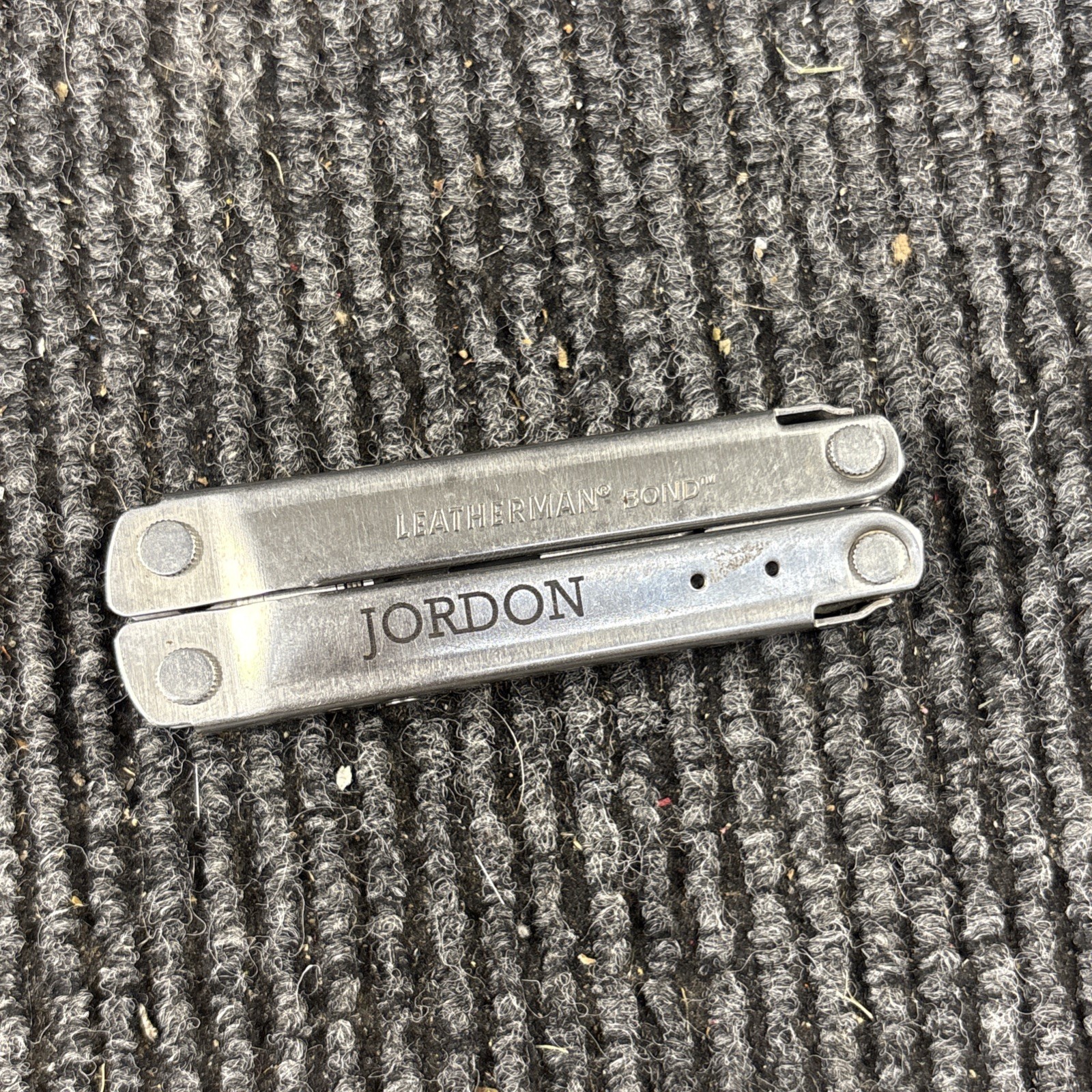 Leatherman Bond Multi-tool Multi Tool Silver Knife File Screwdriver Used (104)