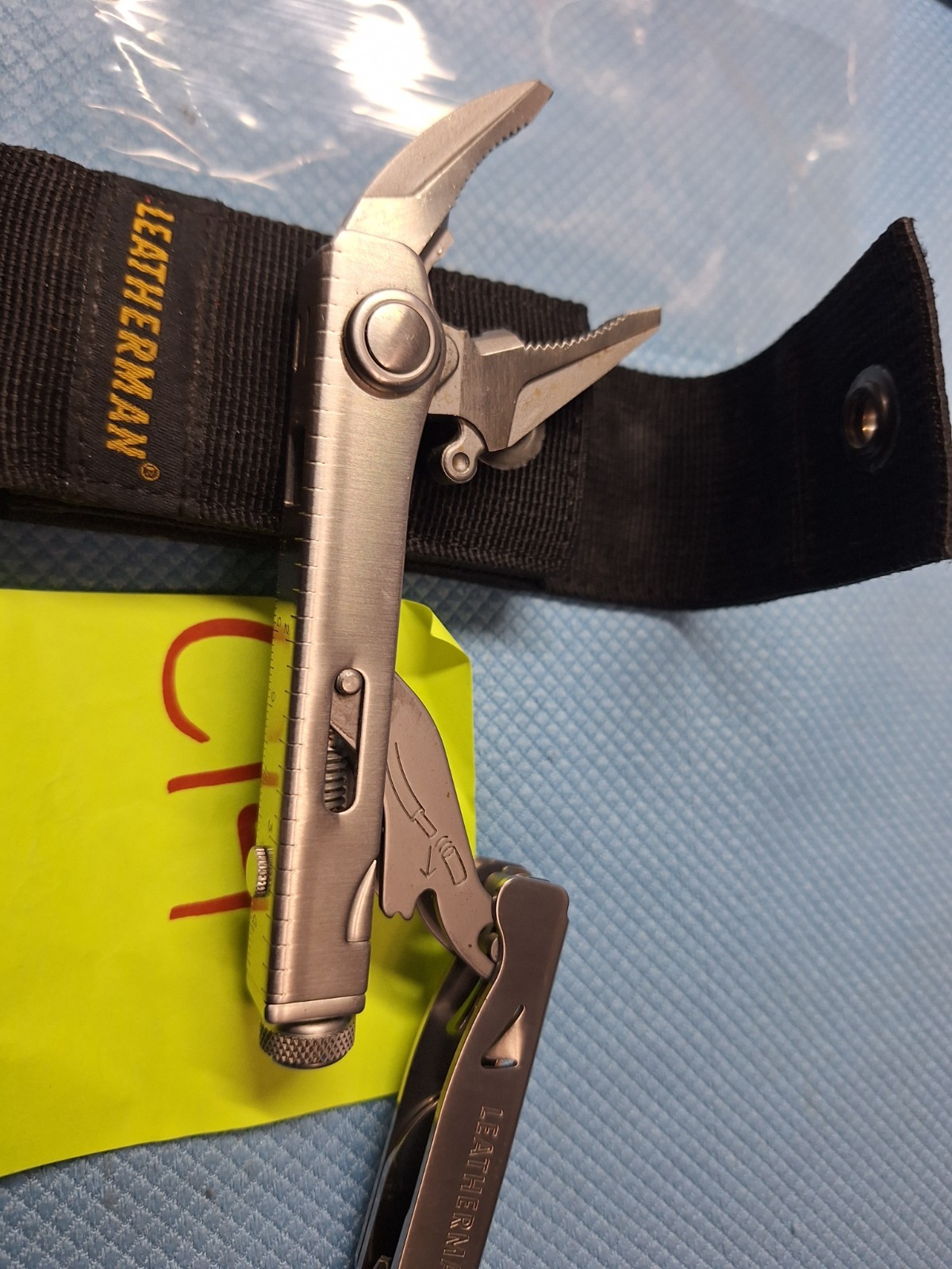 1 Leatherman CRUNCH Multi Tool FISHING Camping NEW OTHER LOC C14
