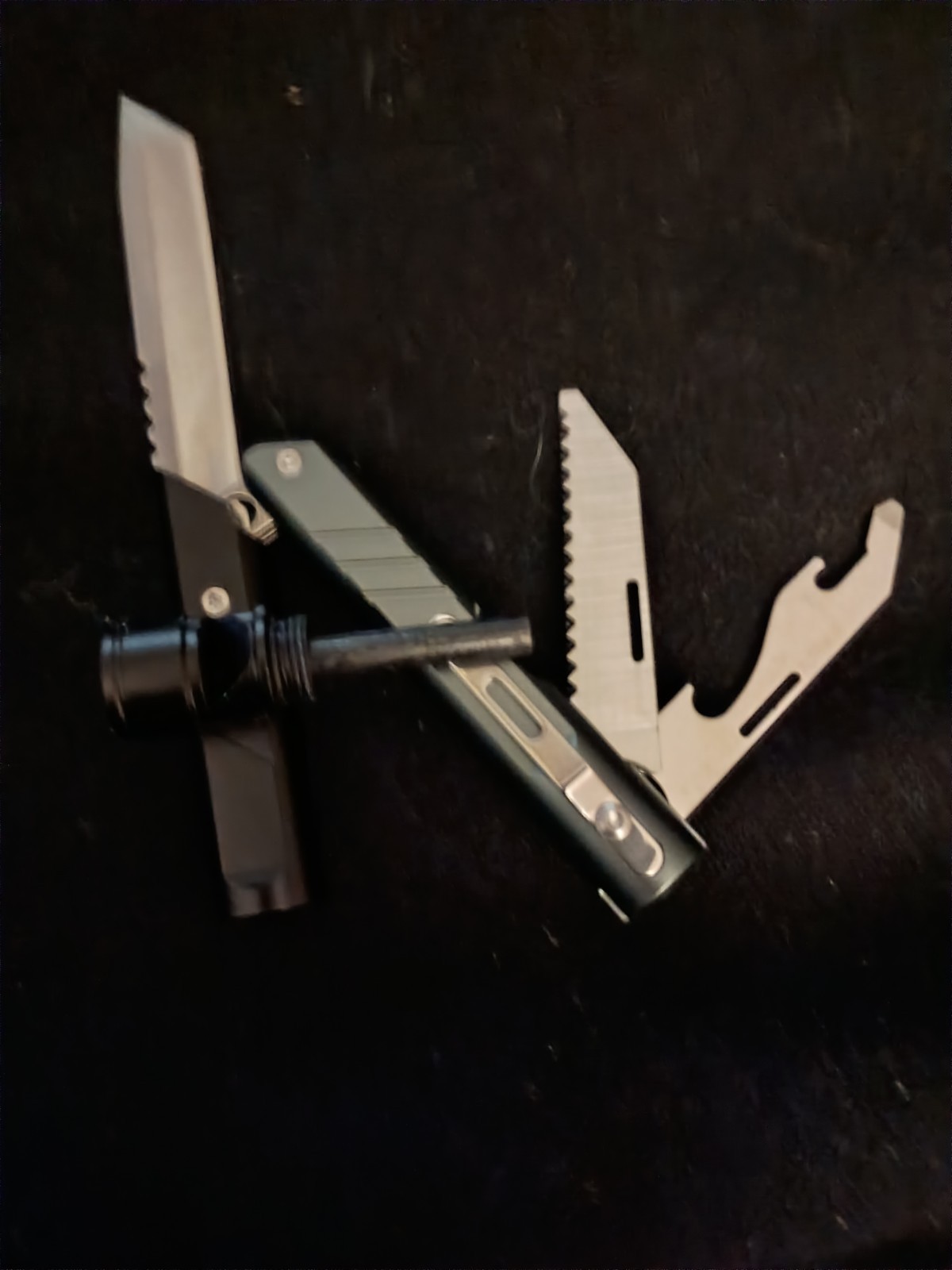 8 in 1 multifunctional Tool