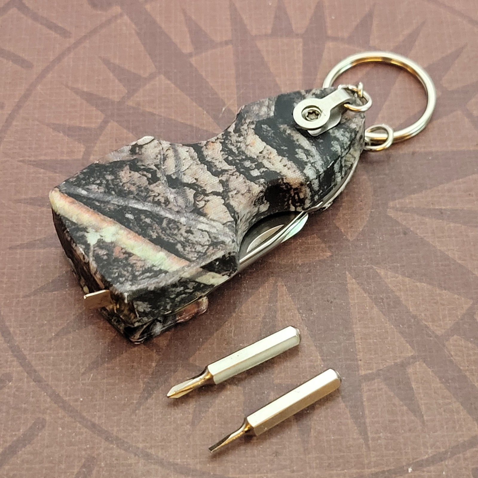 Woodland Multi Tool Knife Tape Measure Screw Drivers Bottle Opener Keychain