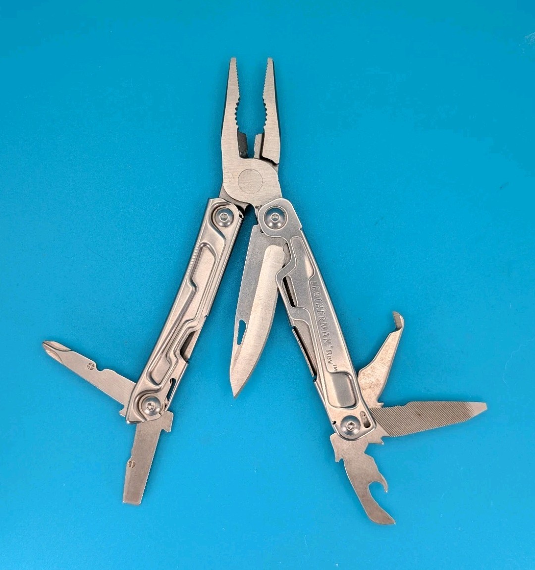 Leatherman Rev 3.8″ Multi-Tool, Stainless!
