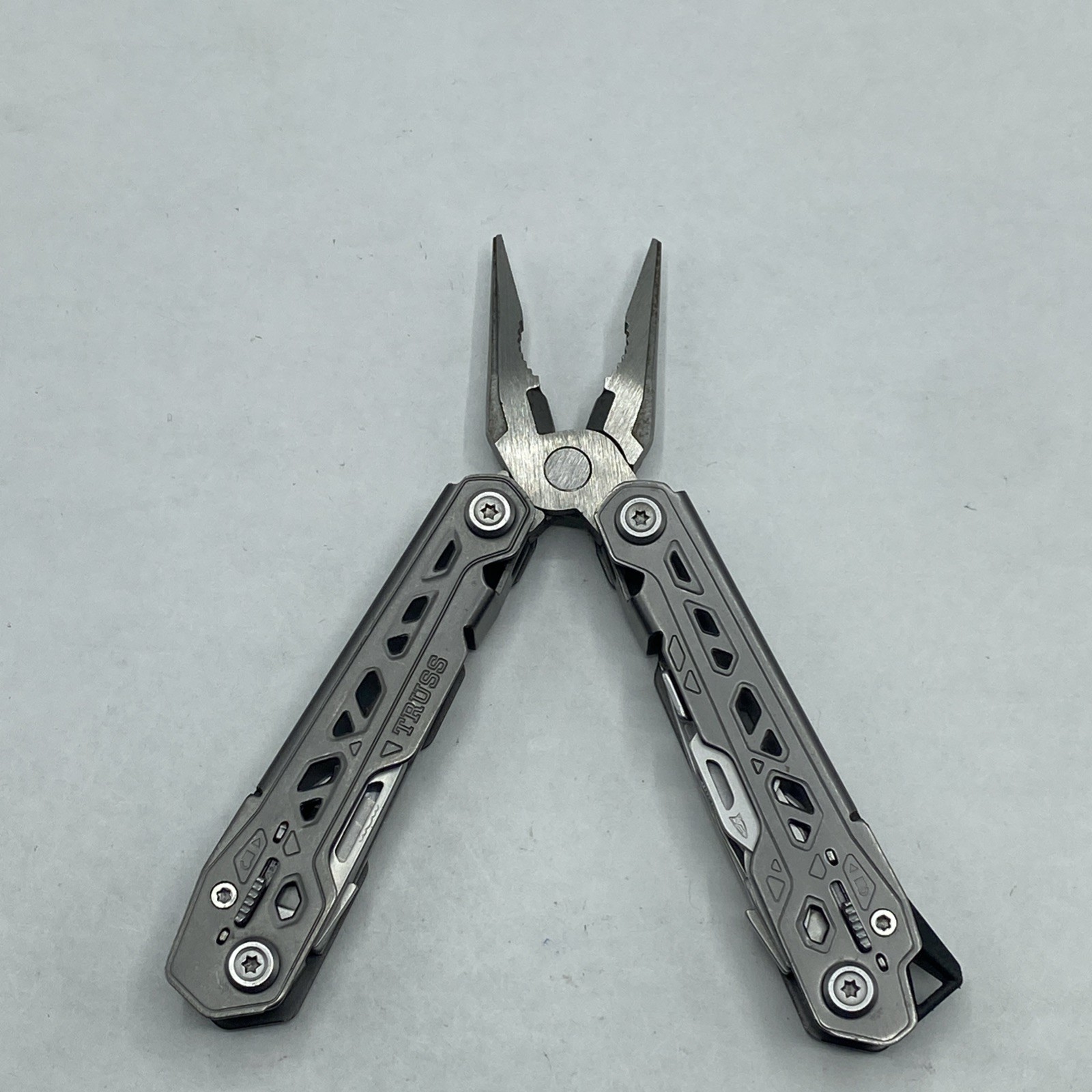 Gerber Truss Multi Tool – Gray